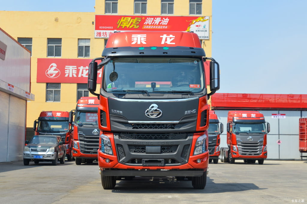 Used Dongfeng Tianlong H5 460HP 6X4 Tractor Head Weichai Engine Second Hand 10 Wheels Heavy Duty Tractor Truck For Container Haulage