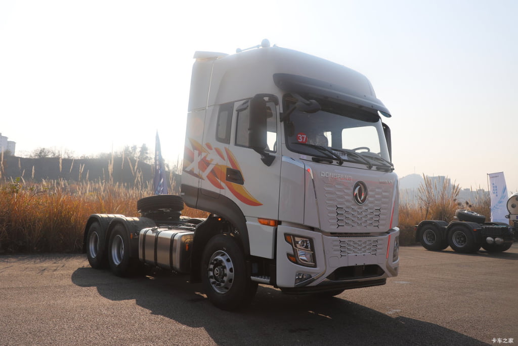 Dongfeng Changxing X7 Refrigerated Freezer Truck Euro6 Cold Chain Fruit Seafood Medicine Long Haul Delivery Van
