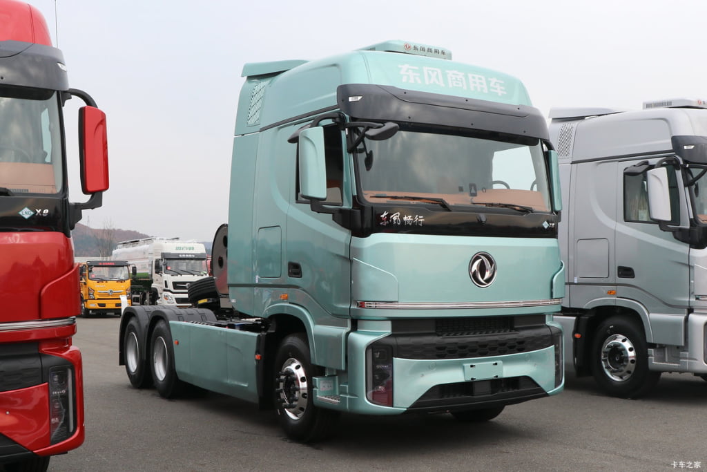Dongfeng Changxing X9 Long Distance Refrigerated Tractor Truck Euro6 Frozen Meat Vaccine Cold Chain Delivery Van