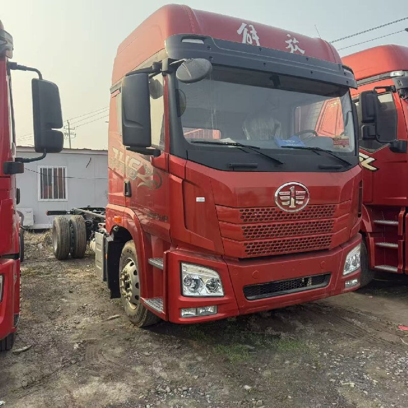 FAW JH6 Automatic AMT Transmission Heavy Duty Tractor Lorry Euro5 Fuel Saving Long Distance Transport Vehicle