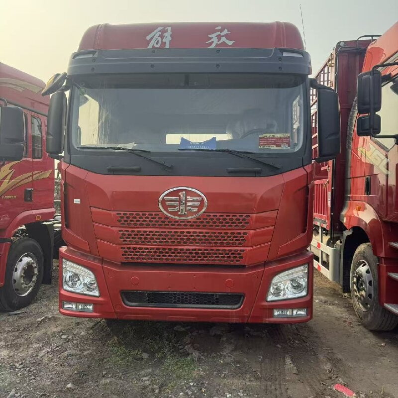 FAW JH6 Large Sleeper Cabin Comfort Heavy Truck Euro5 Highway Bulk Goods Transportation Lorry