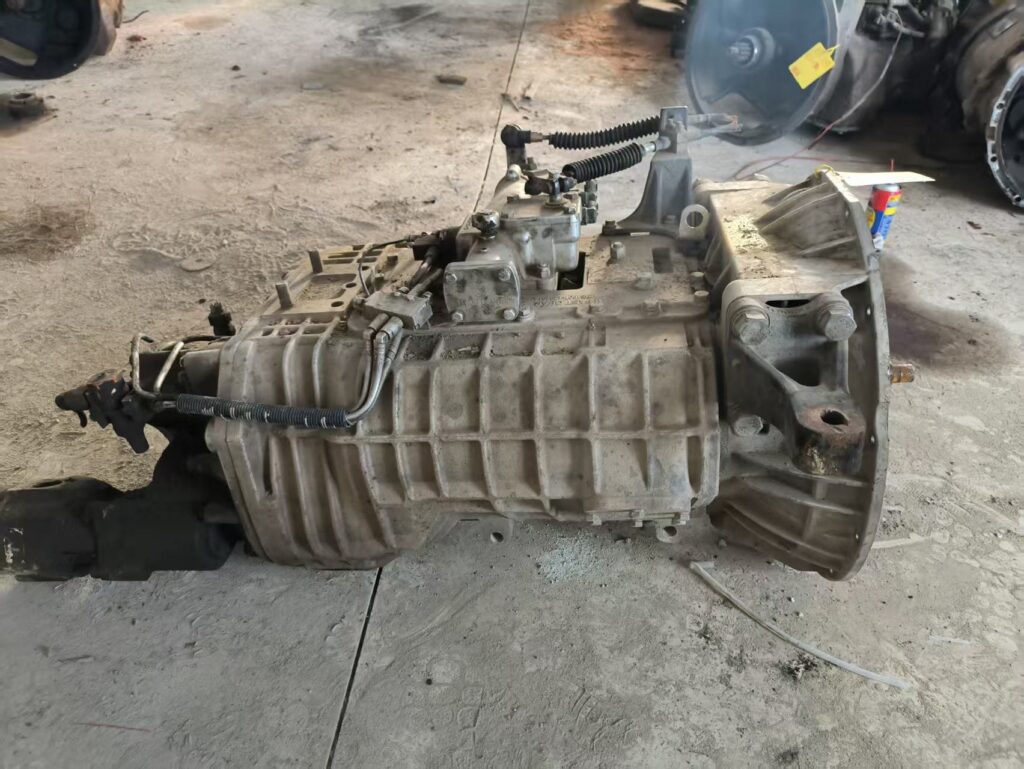 Used Sinotruk Truck Transmission – Fast 12JSDX240TA Heavy Duty Gearbox with Retarder from Shanxi Supplier