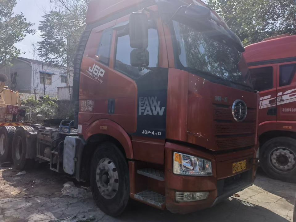 Used FAW Jiefang J6P 460HP 6x4 Heavy Duty Tractor Truck for Sale